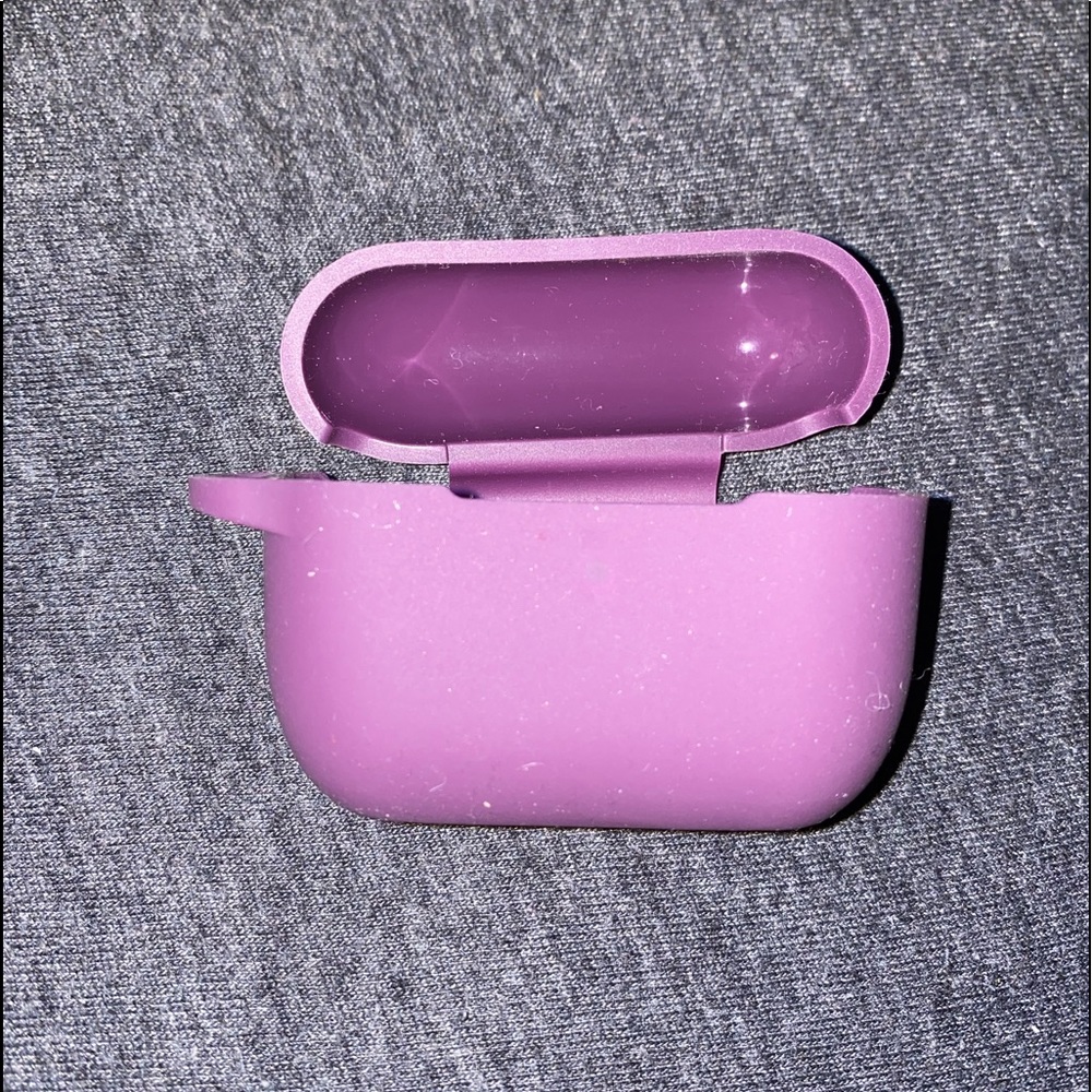 Purple AirPods Pro case